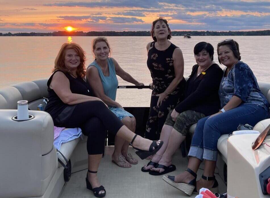 Girls evening on Lake Norman Party Pontoon style.